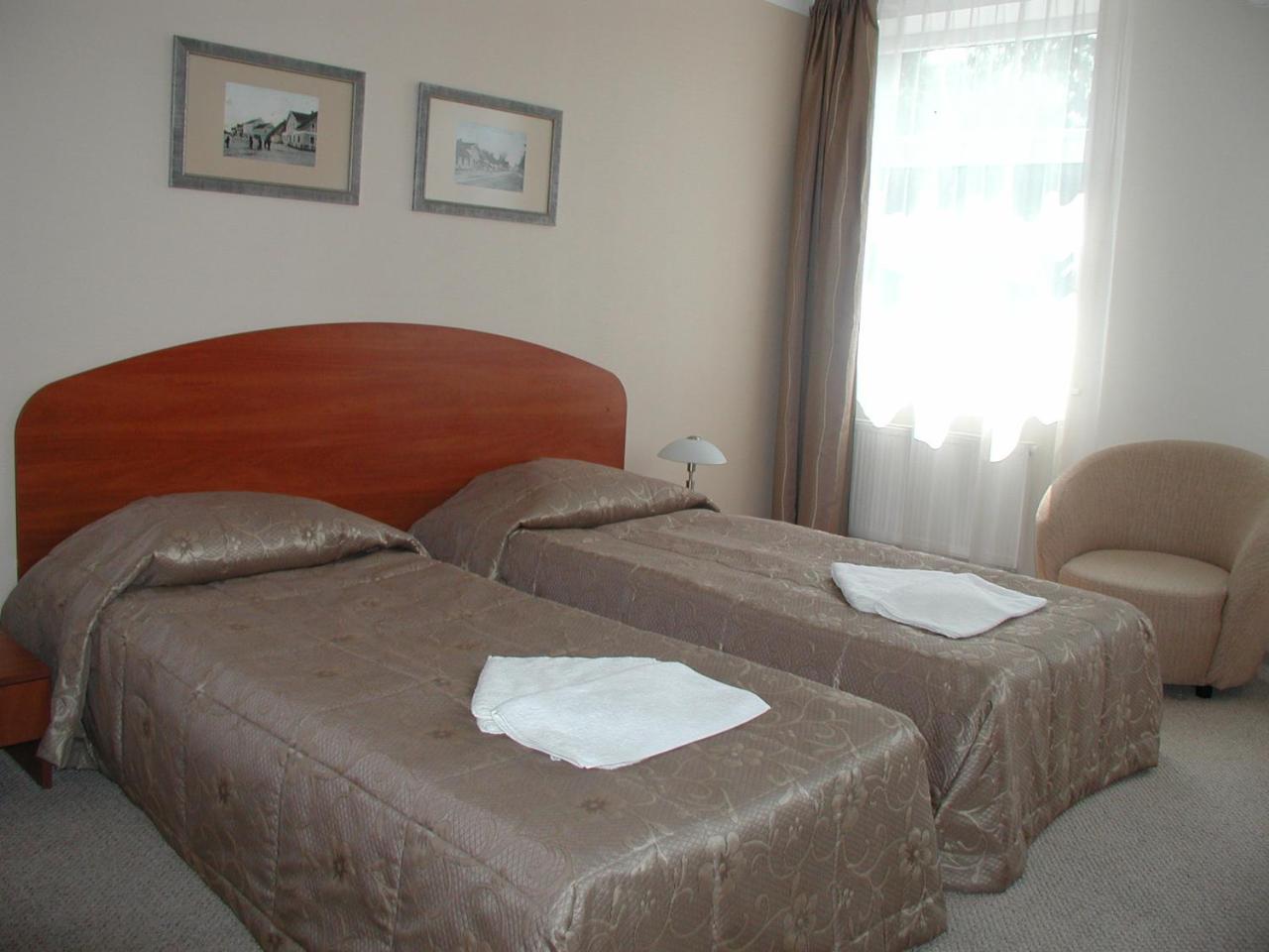Deims Hotel Silute Exterior photo